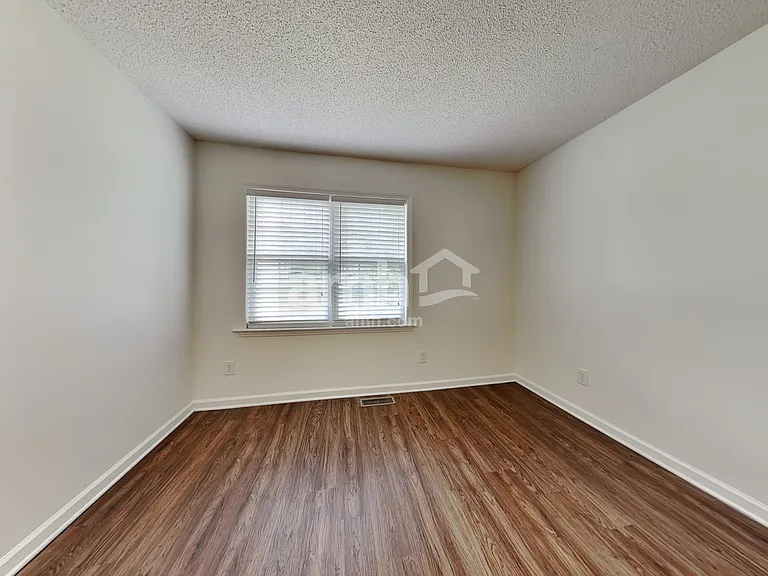 4602 Bottoms Rock Ln — Photo 10
