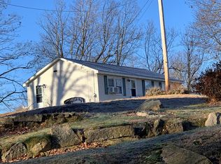 2 Reservoir Ave, Sutton, MA 01590