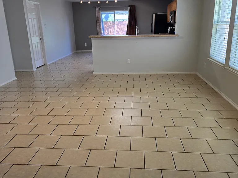 2837 Terrace Dr — Photo 9