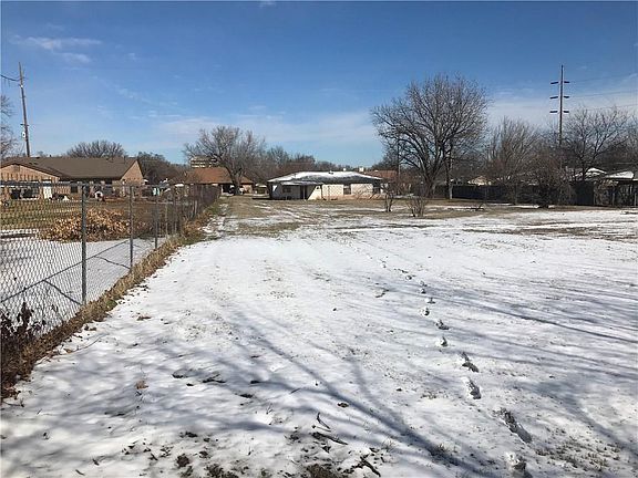 4th image of 4628 SE 35th St