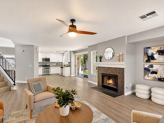 5th image of 219 W ANGELA Drive