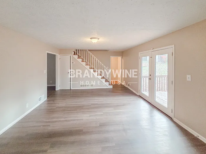 3 bed, 2.0 bath, 1578 sqft, $1,886 — Photo 4