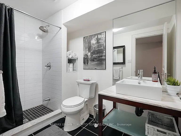 21A Grove Ave — Photo 30