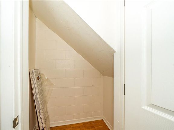 4th image of 105 4th Ave NE Unit 425