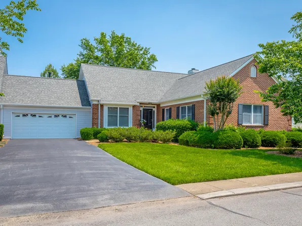 1099 Constitution Dr, Chattanooga, TN 37405