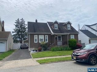 20 Ackerman Ave, Saddle Brook, NJ 07663