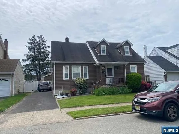 20 Ackerman Ave, Saddle Brook, NJ 07663