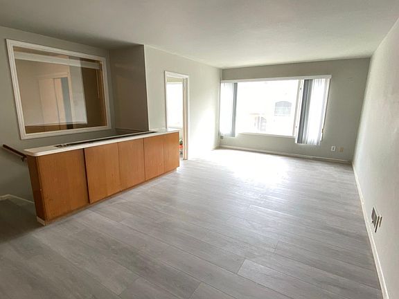 2nd image of 361 2nd Ave #361