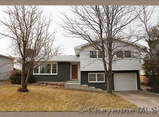 6918 Manhattan Ln, Cheyenne, WY 82009