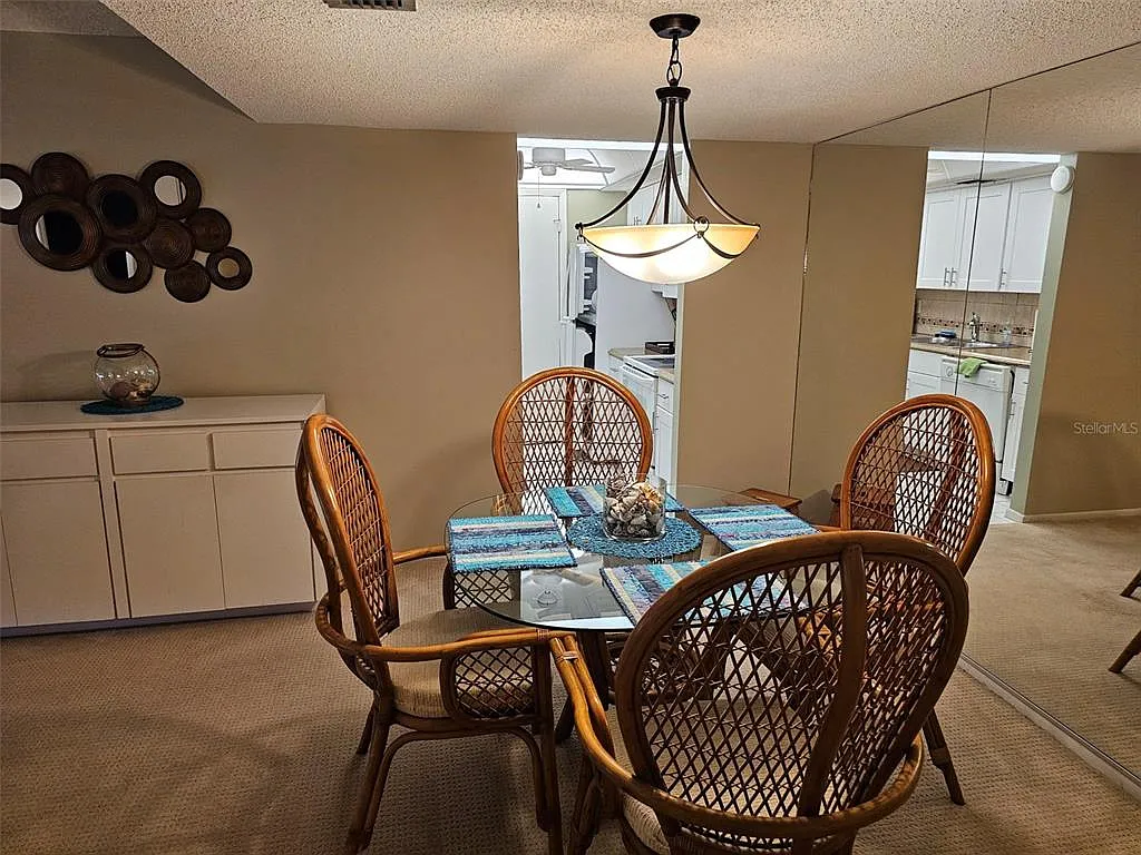 2 bed, 2.0 bath, 1178 sqft, $1,800 — Photo 3