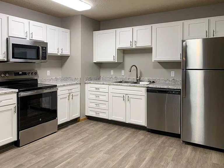 Northridge Heights Apartments — Photo 63