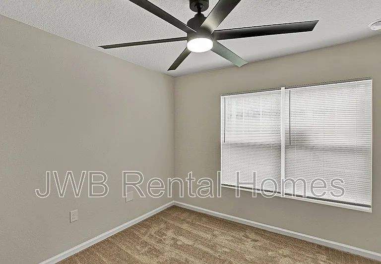 9144 9th Ave — Photo 7
