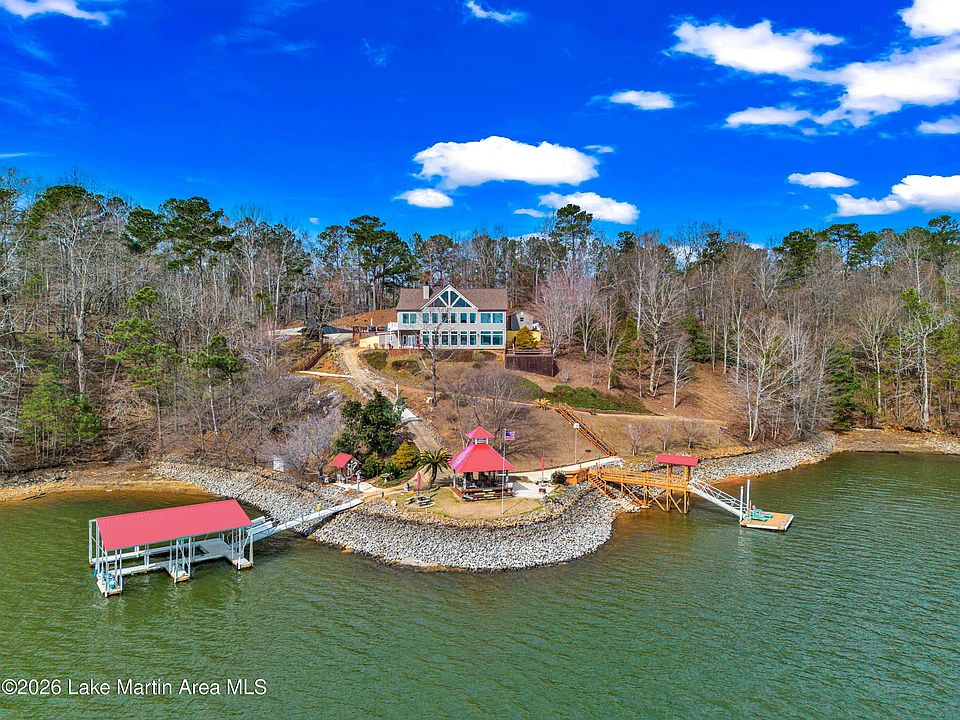1st image of 876 Ridge Rd