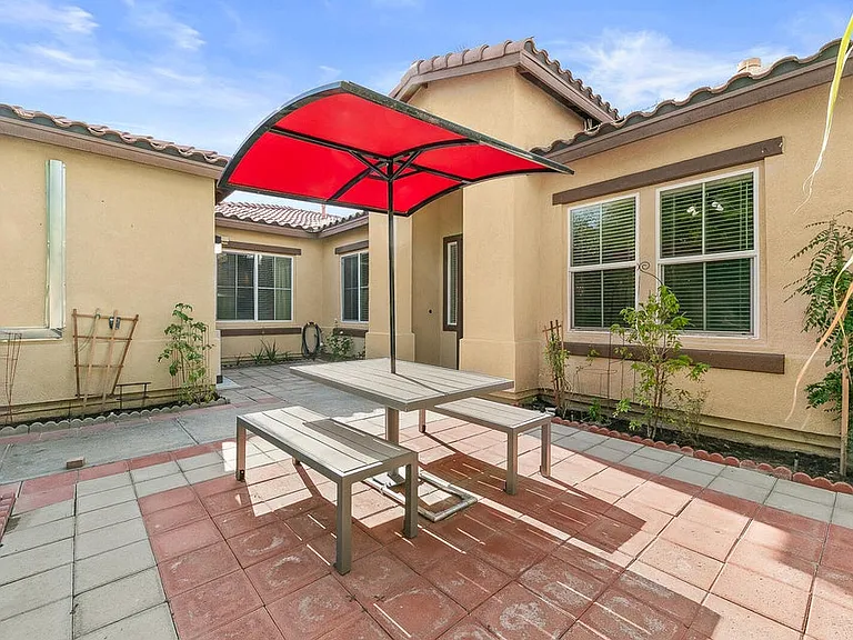 46211 Roadrunner Ln — Photo 28