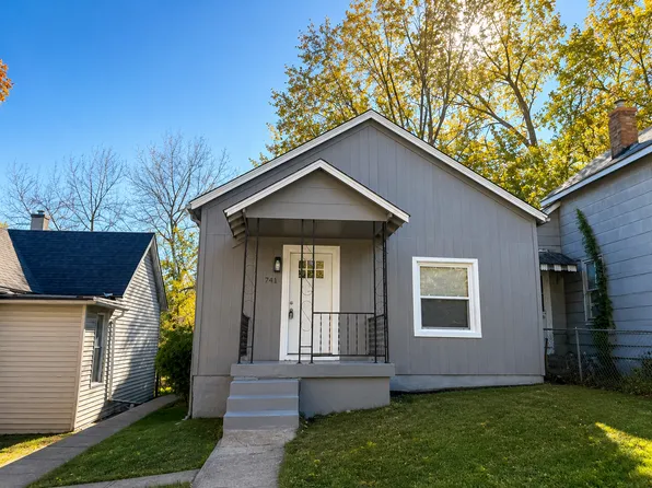 741 Walnut St, Leavenworth, KS 66048