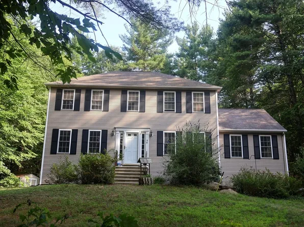 94 Whitins Rd, Sutton, MA 01590