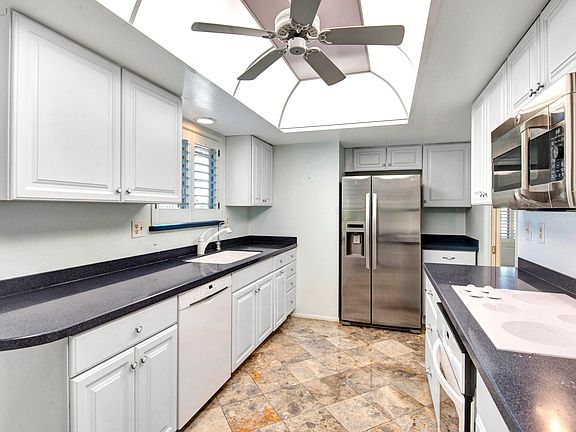 4th image of 9429 W Cedar Hill Cir N