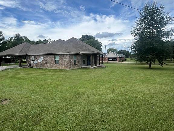5th image of 702 Michel Laborde Ln