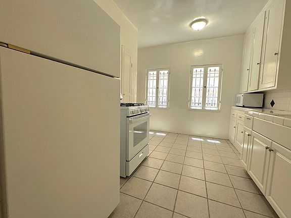 4th image of 123 N Swall Dr APT 102