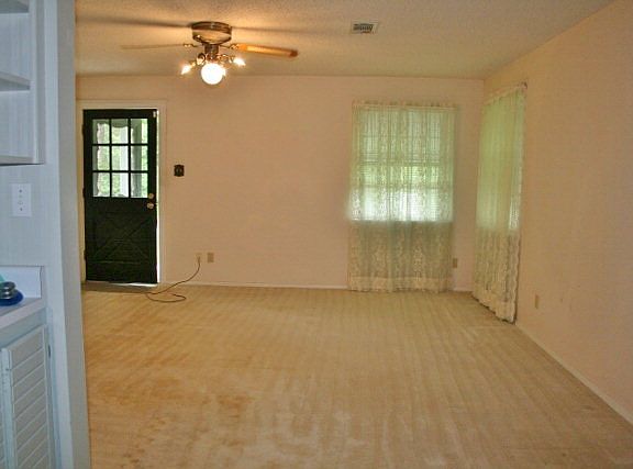 3rd image of 106 Cutter Cir