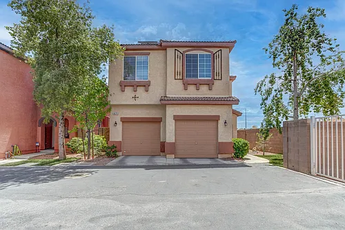 8575 Nature Scene Dr Photo 1
