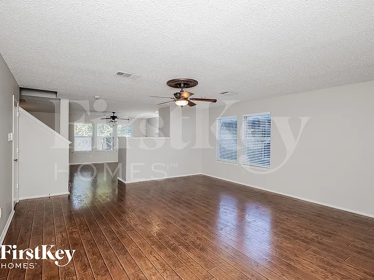 13413 Lost Spurs Rd — Photo 6