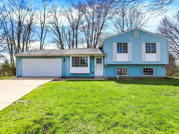 8198 N Waterford Dr, Columbus, IN 47201