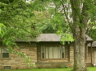 1327 Brookdale Ave, East Palestine, OH 44413