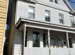 437 W Oak St, Hazleton, PA 18201