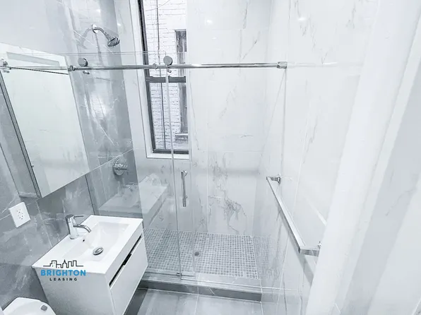 225 East 14th Street image 5 of 5