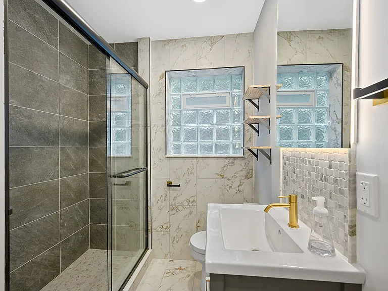 3622 Brotherton Rd #1 — Photo 12