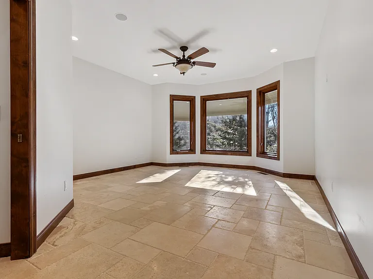 6 Lilac Ln — Photo 64