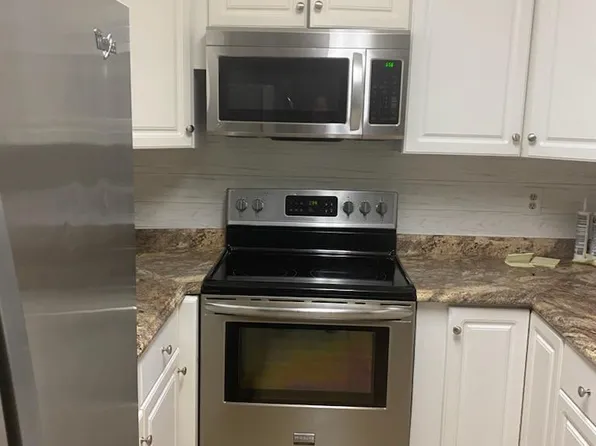 8579 Burlington Ct, Manassas, VA 20110