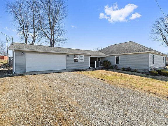3rd image of 172 Troy Dr