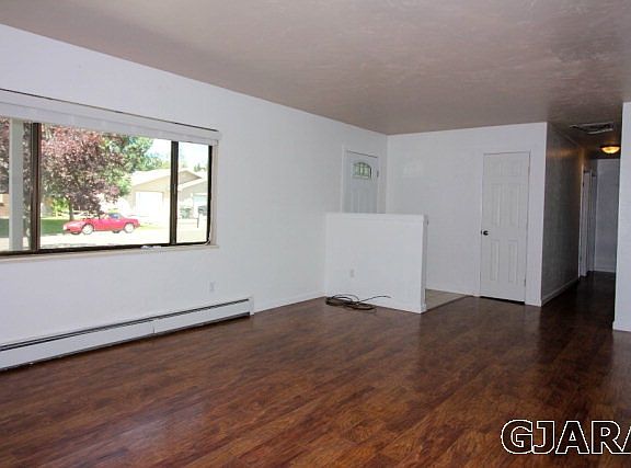 5th image of 2691 Catalina Dr