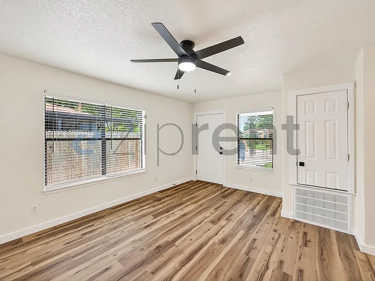 838 McCauley Blvd — Photo 6