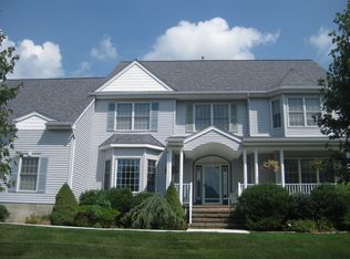 82 Lazarus Dr, Ledgewood, NJ 07852