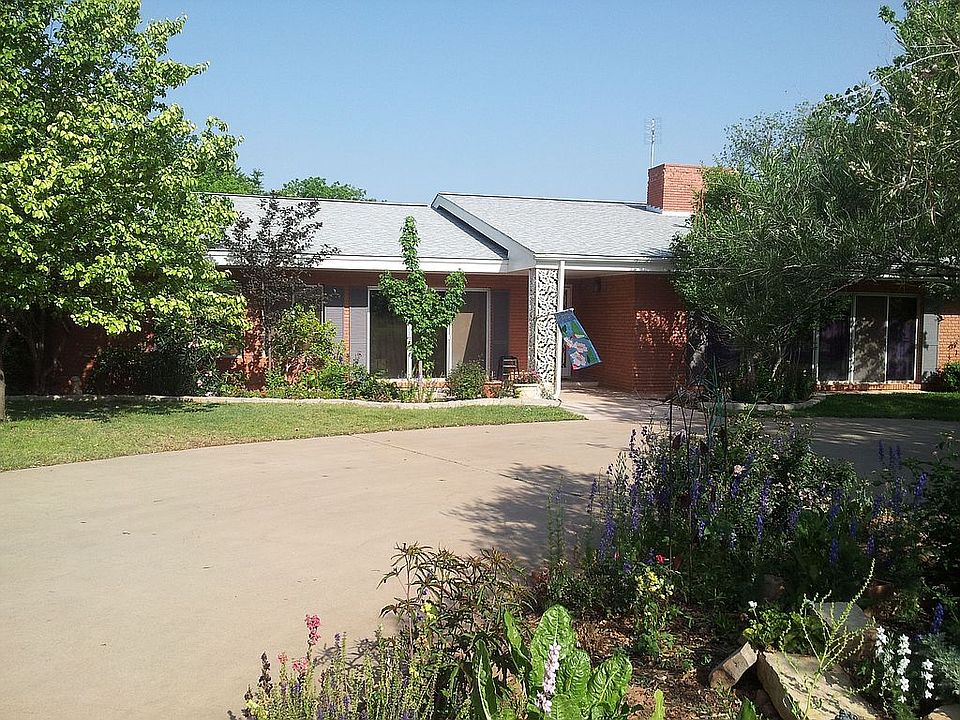 Wecoming entrance