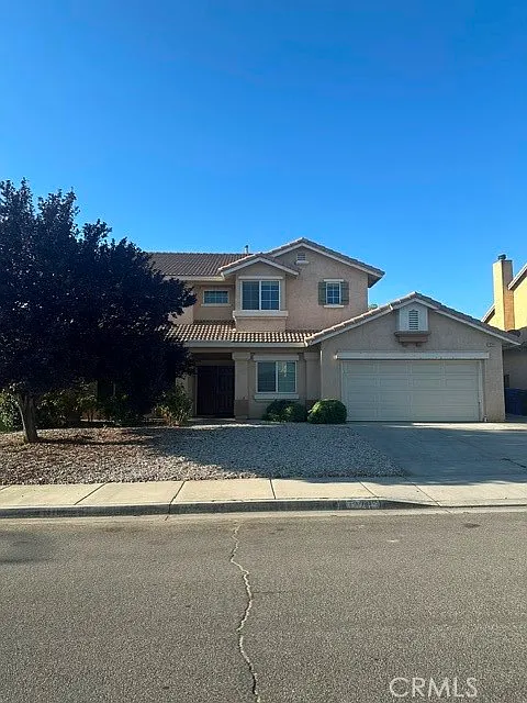 5 bed, 2589 sqft, $2,900 — Photo 1