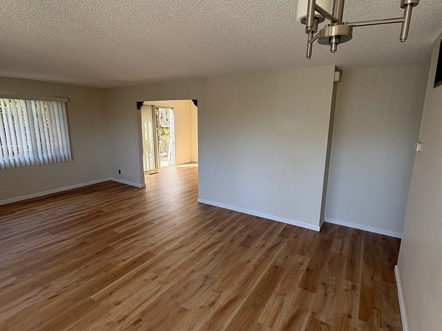 3 bed, 1462 sqft, $3,500 — Photo 3