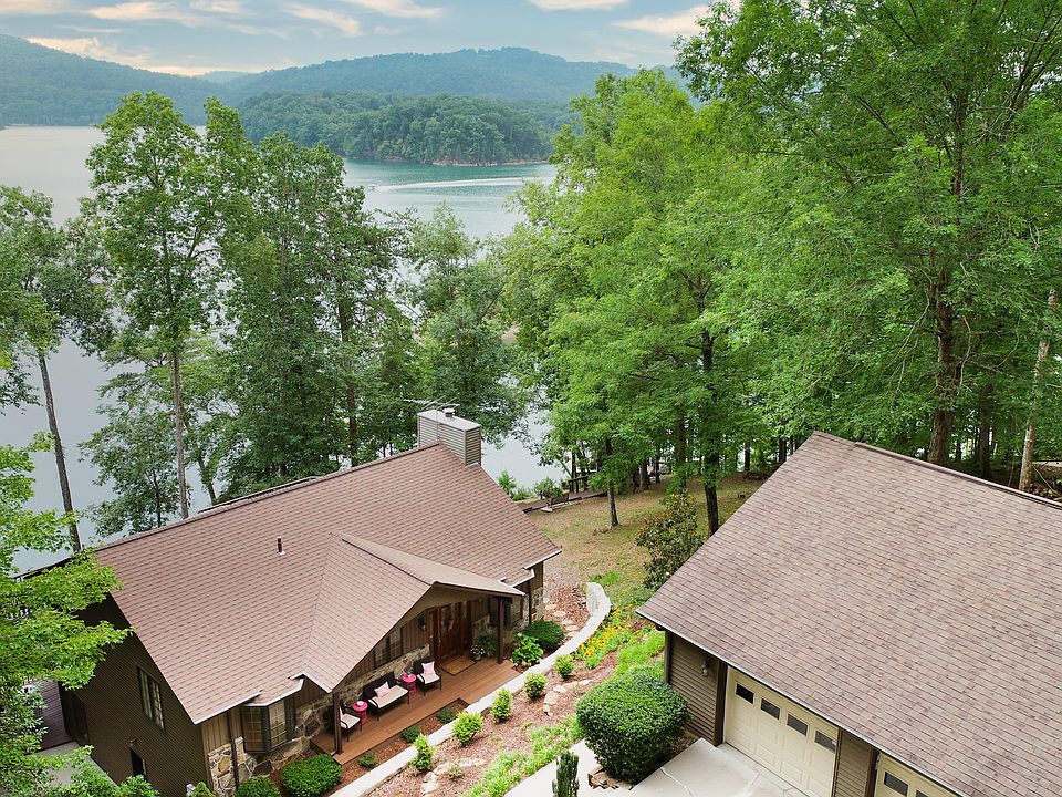 1st image of 855 Lakeview Dr