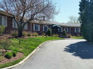 813 Williamsburg Cir, Warwick, RI 02886