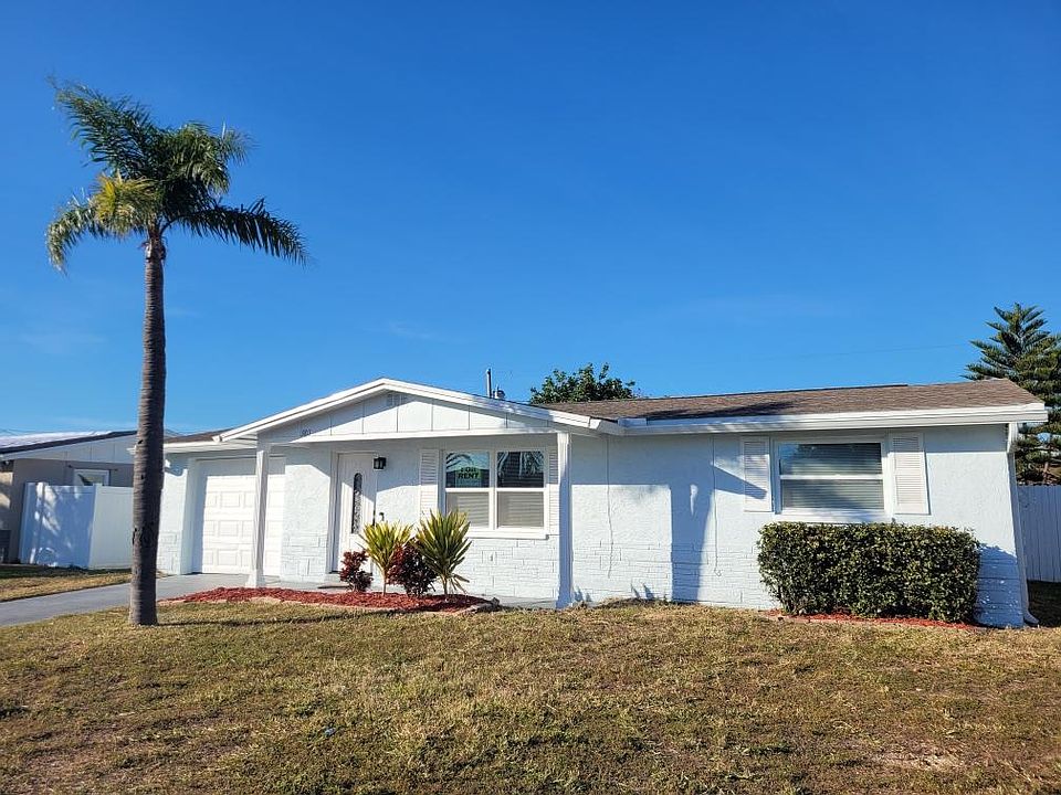 1st image of 3811 Beechwood Dr
