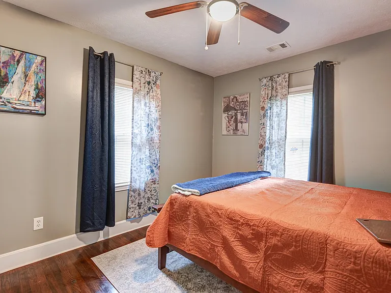2518 Lester St — Photo 22