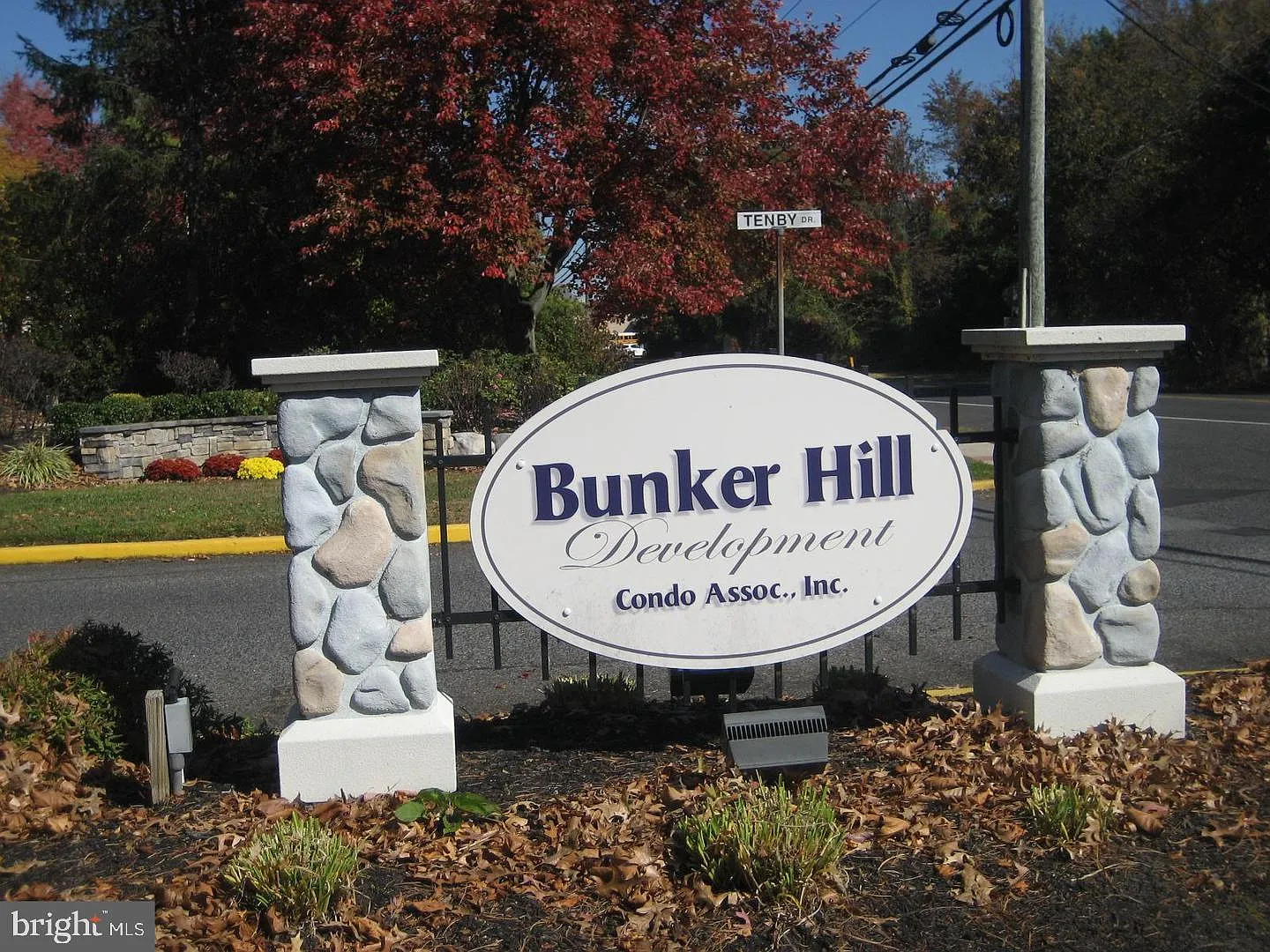2 bed, 2.0 bath, 1180 sqft, $2,200 — Photo 3