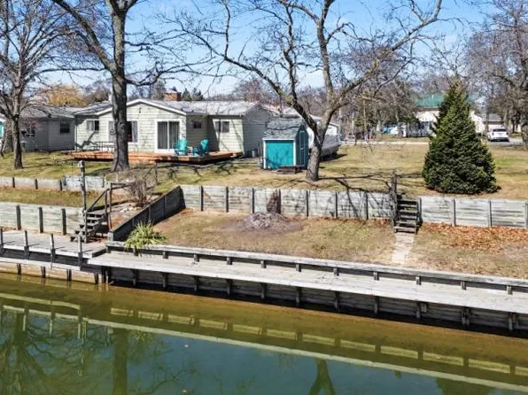 9153 Drury Ln, Pigeon, MI 48755