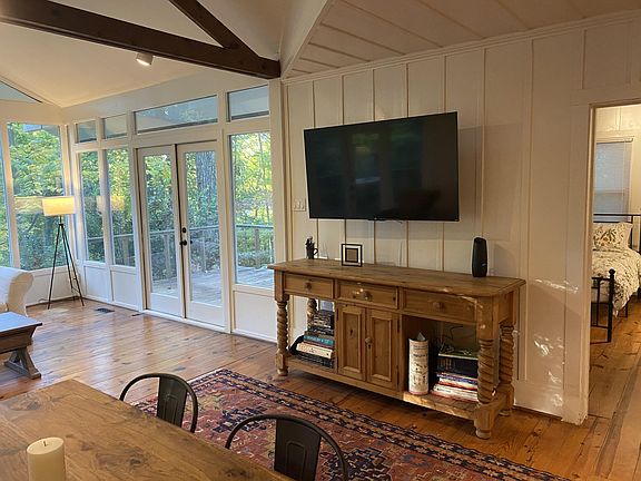 Smart TV - Login and stream