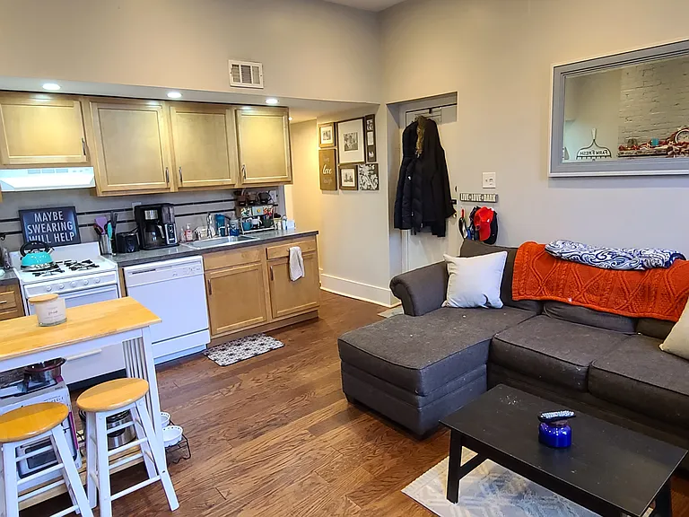 231 Roup Ave #1 — Photo 6