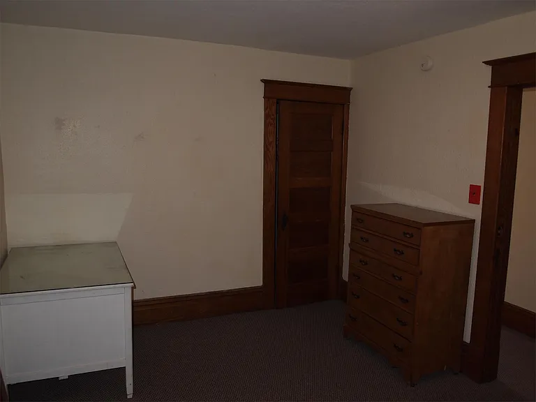 187 N West St #1 — Photo 32