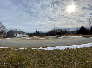 9 Glenfield Cir, Camden, ME 04843